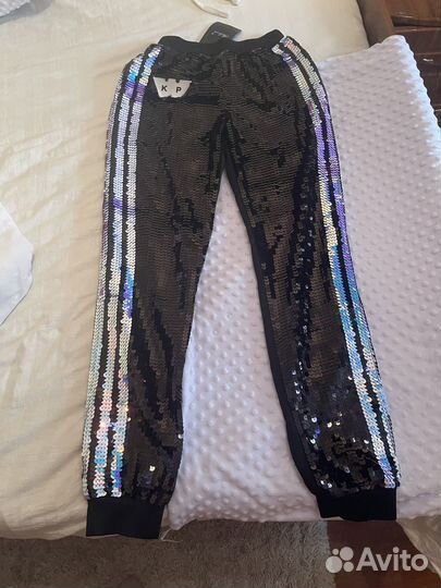 Блестящие штаны спротшик