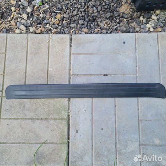 Накладка порога перед правая Мазда сх-7 EG21687E0