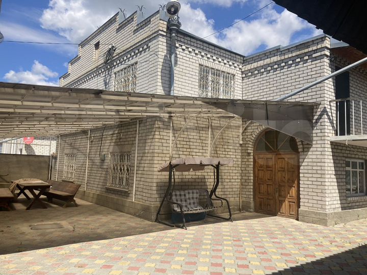 Дом 219,7 м² на участке 9 сот.