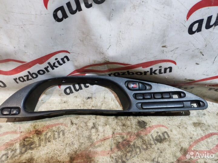 Накладка на торпедо Chevrolet Niva 21236 1.7