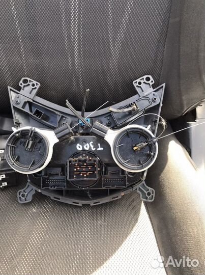 Блок управления печкой chevrolet aveo t300