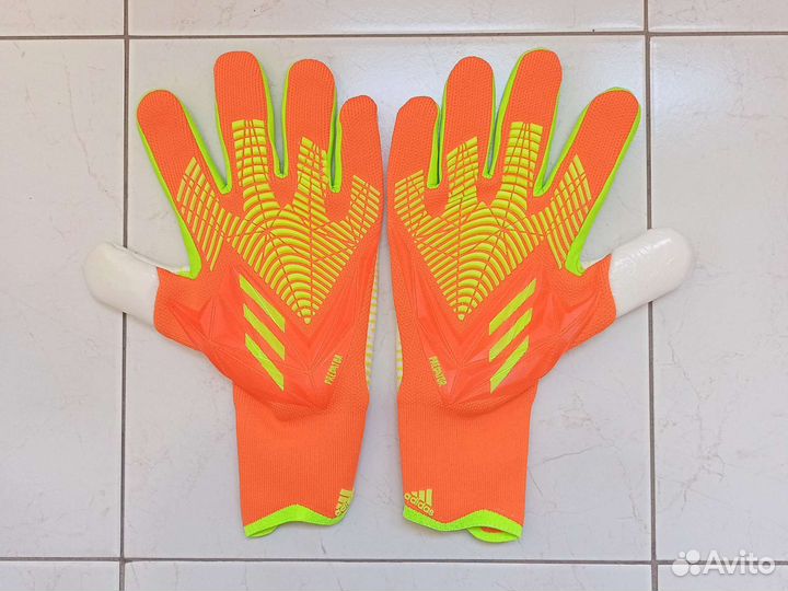 Вратарские перчатки Adidas Predator Pro 6,7,8,10