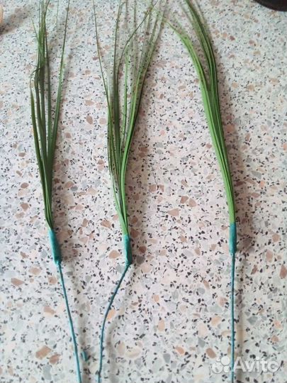 Искусственная зеленьЦена за ветку