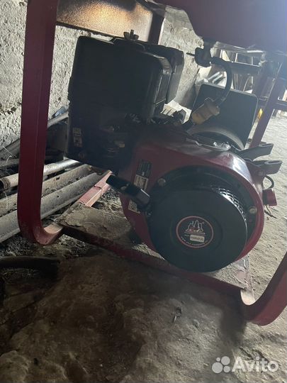 Генератор бензиновый honda бу 2,2 кв