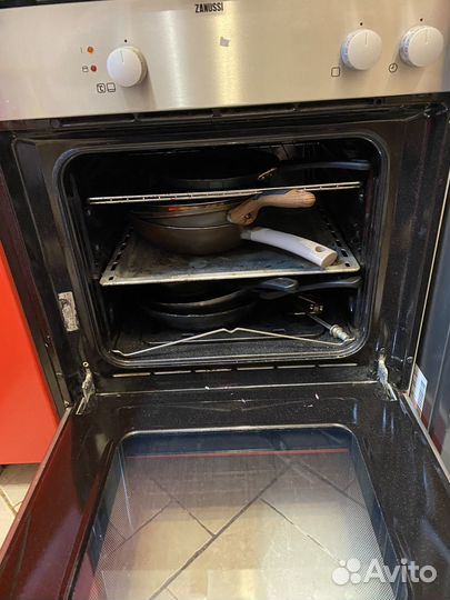 Газоваый жарочный шкаф Zanussi