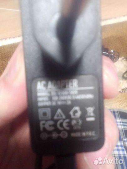 Зарядные устройства на телефоны