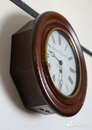 Антикварные настенные часы 