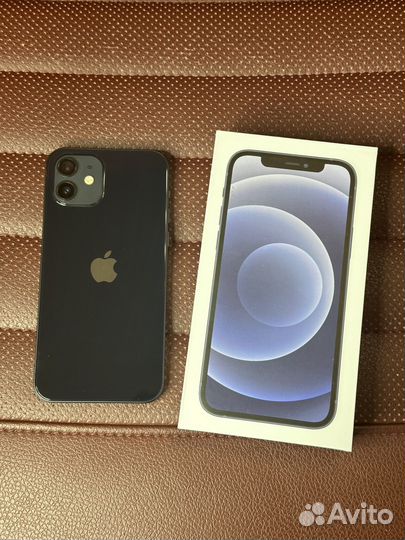 iPhone 12, 64 ГБ