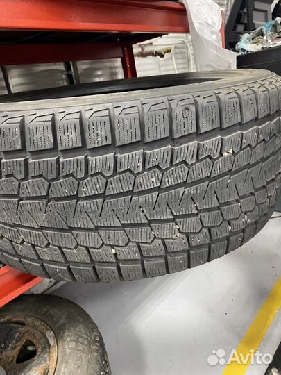 Yokohama Ice Guard G075 295/40 R21