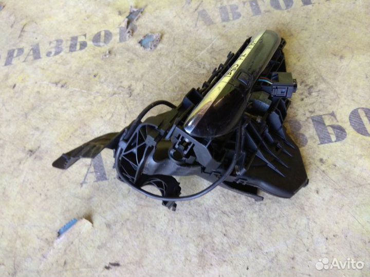 Ручка двери передней правой наружняя Mercedes Benz