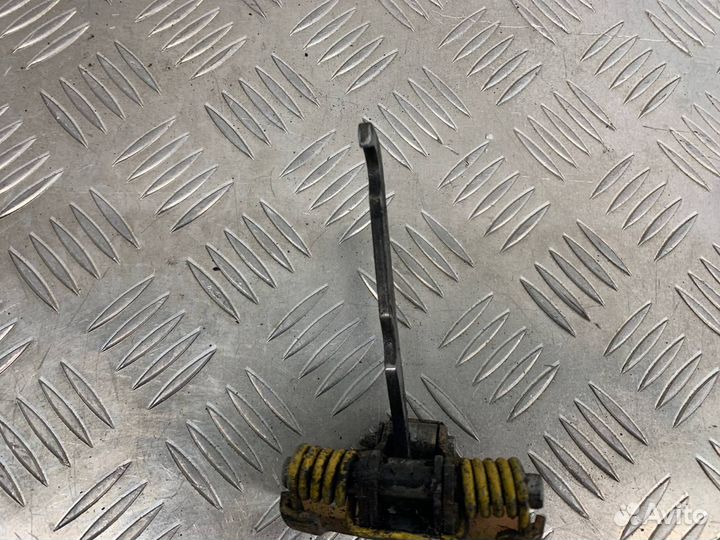 Б/У ограничитель двери задний правый Renault