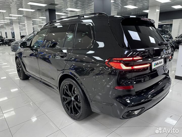 BMW X7 3.0 AT, 2024, 10 км