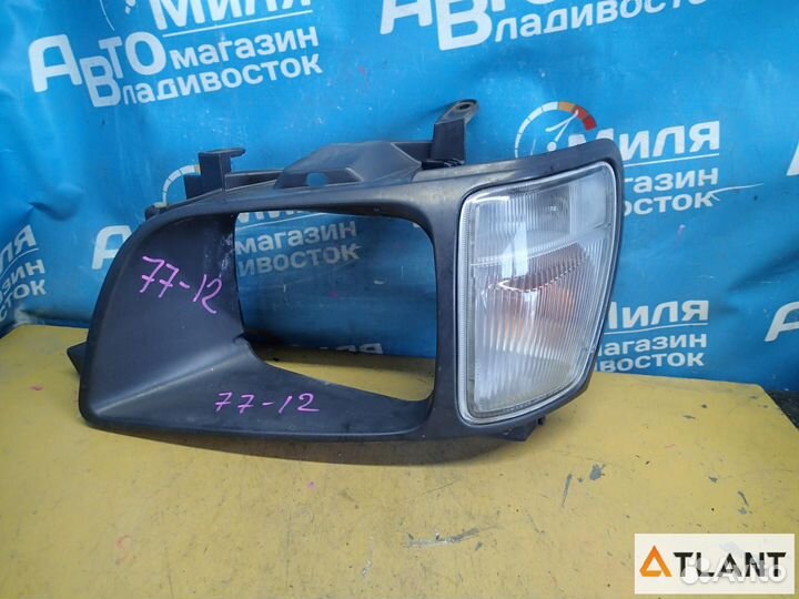 Рамка фар левый toyota noah