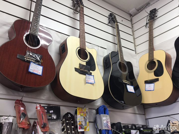 Гитара новая