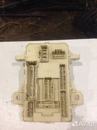 Блок предохранителей салонный Kia Cerato