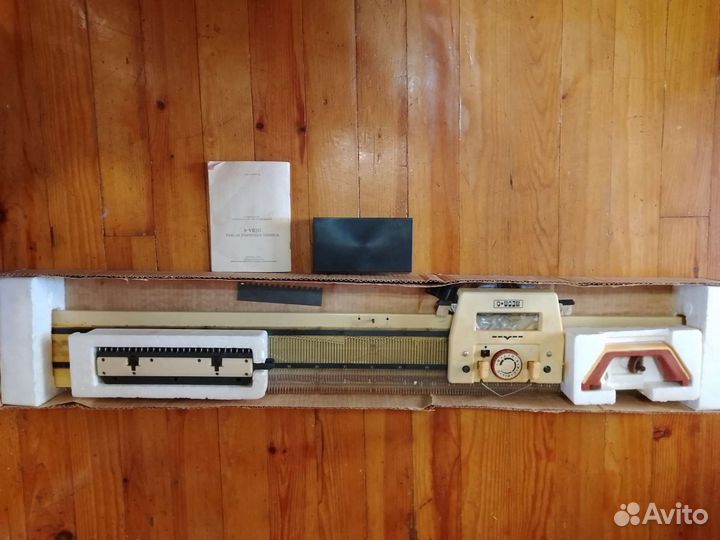 Вязальная машина Нева 6