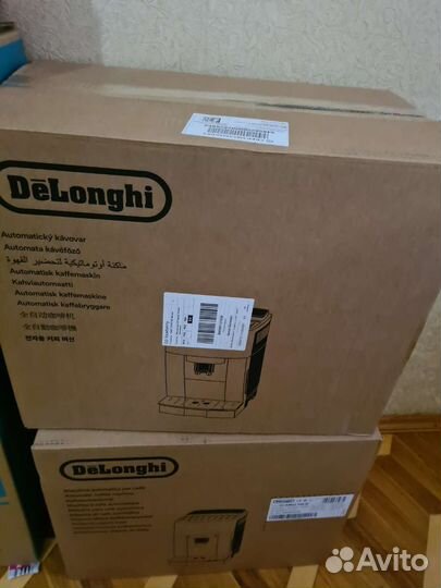 Новая. Кофемашина Delonghi 22.110