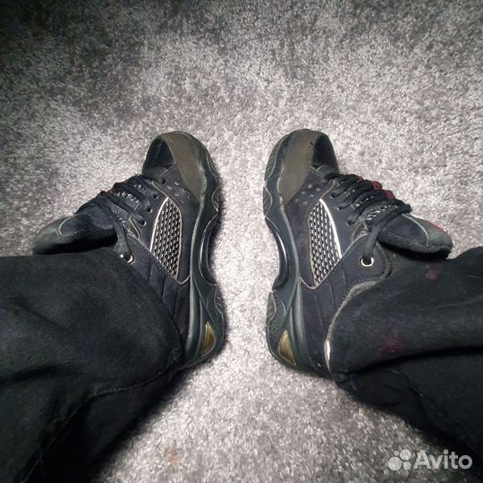 Hellys dc shoes circa adio dvs globe etnies