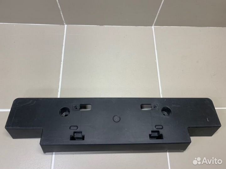 Площадка номерного знака Toyota Land Cruiser 200