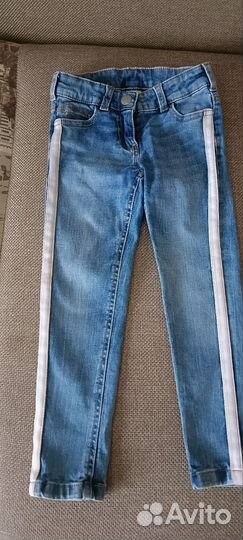 Джинсы на девочку 104