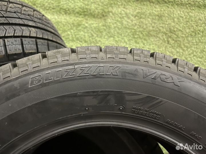 Bridgestone Blizzak VRX 215/65 R16 98S