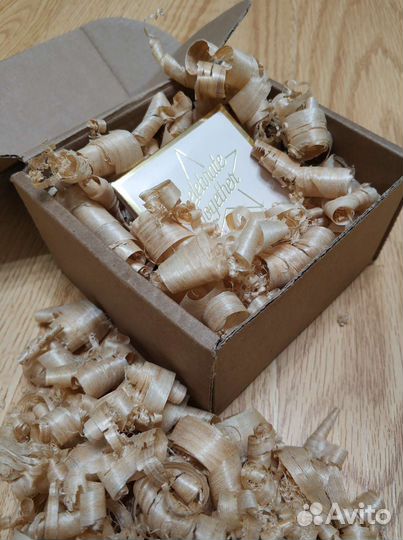 Стружка для упаковки подарков