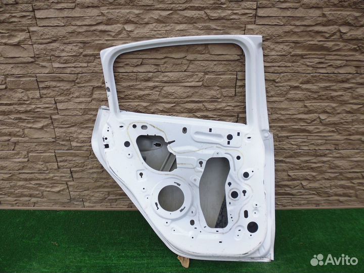 Пежо 208 дверь задняя левая c 2012