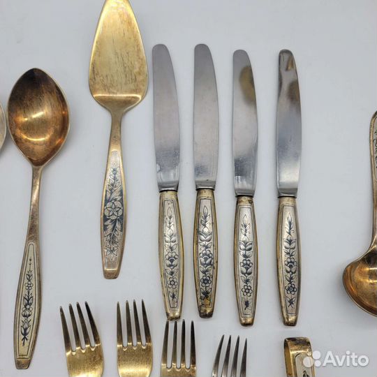 Серебряные столовые приборы