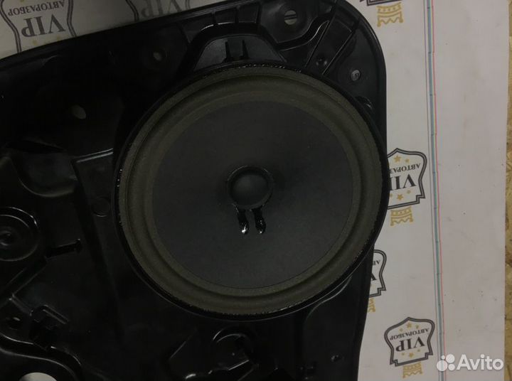 Динамики колонка задние левые Mercedes-Benz Cla200