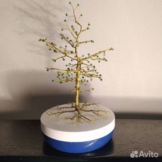 Дерево счастья.плетенное из проволоки с бисером