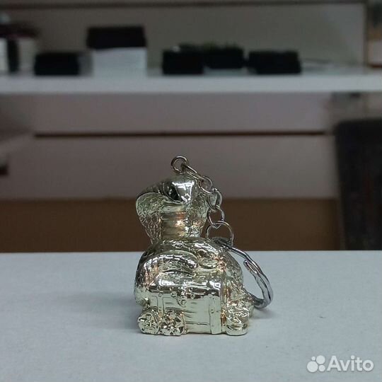 Брелок со змейкой