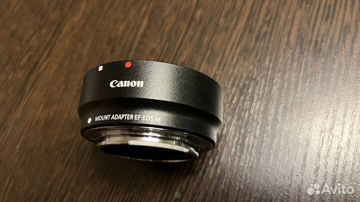 Адаптер Canon Mount Adapter EF-EOS M
