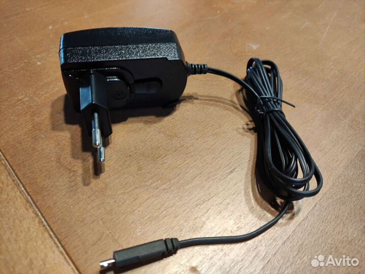 Зарядное устройство новое Motorola micro usb