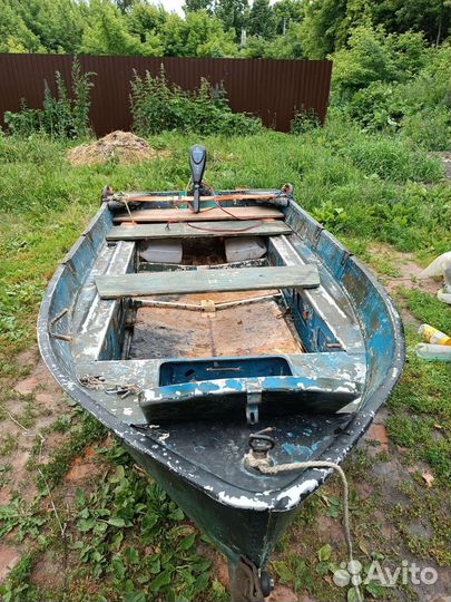 Лодка с мотором