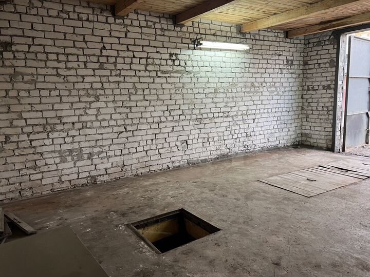 Гараж, > 30 м²