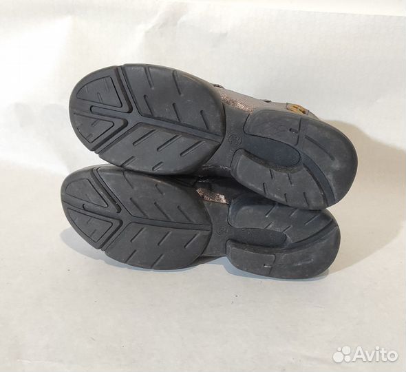 Ботинки блестящие со стразами на молнии