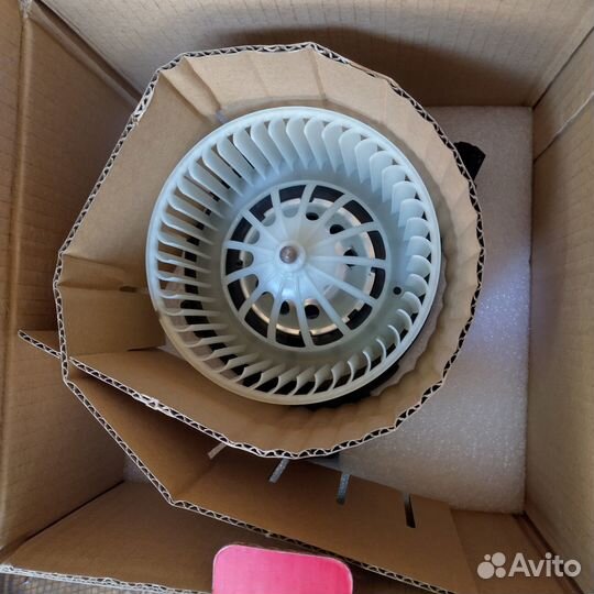 Мотор/вентилятор отопителя KHF003 kortex