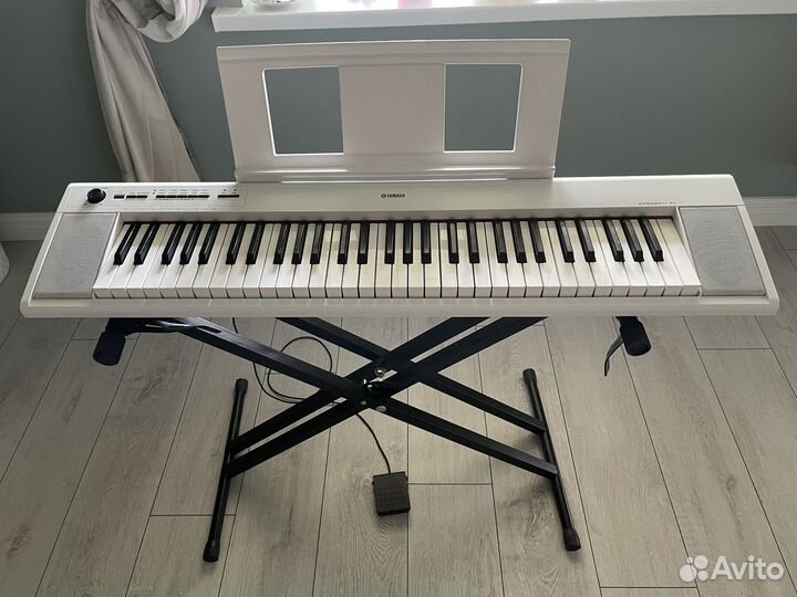 Цифровое пианино Yamaha np-12