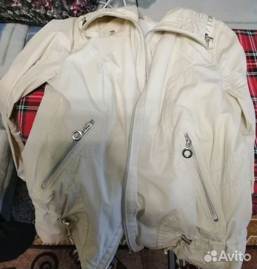 Отдам бесплатно вещи на девушку, женщину р. 46