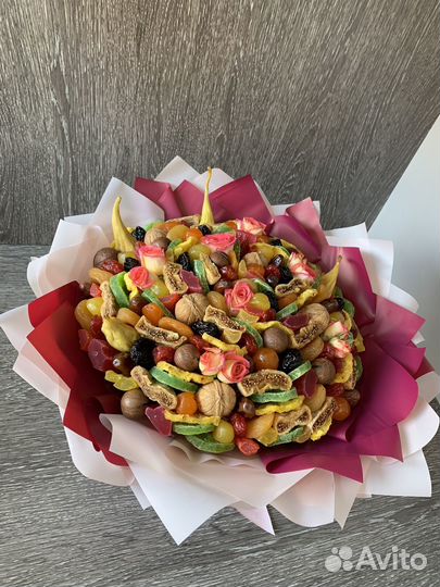 Съедобные ореховые клубничные букеты 1 сентября