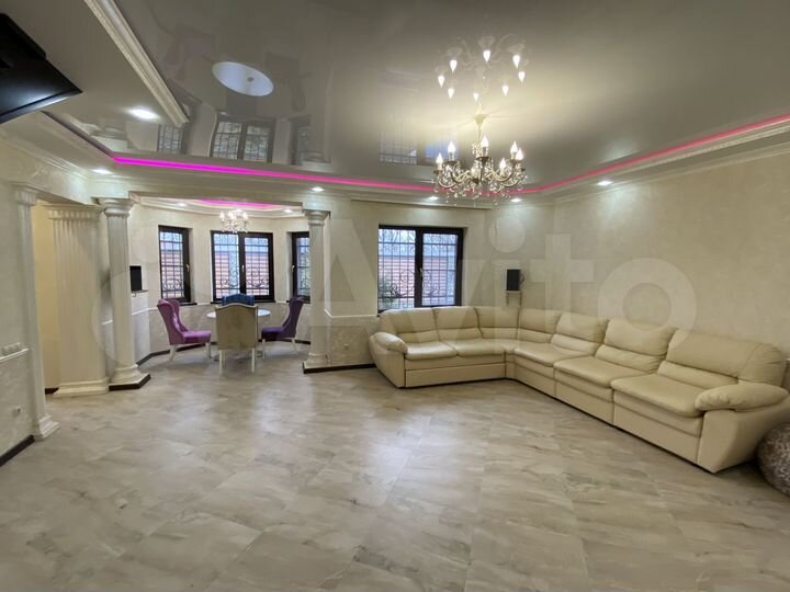 Дом 180 м² на участке 8 сот.