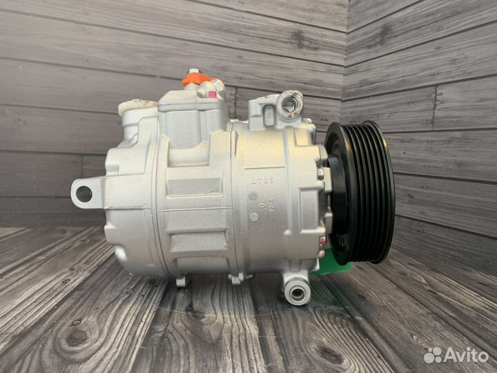 Компрессор кондиционера Audi Q3