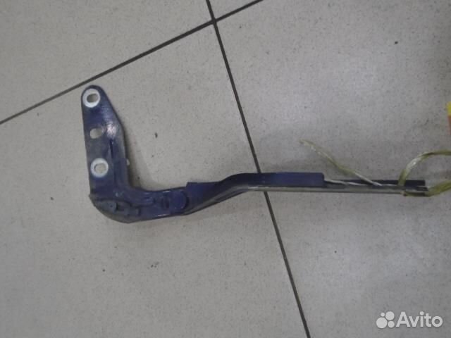 Петля капота правая Porsche Cayenne 2002-2010