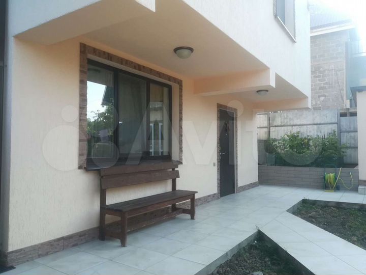 Комната 20 м² в 1-к., 1/2 эт.