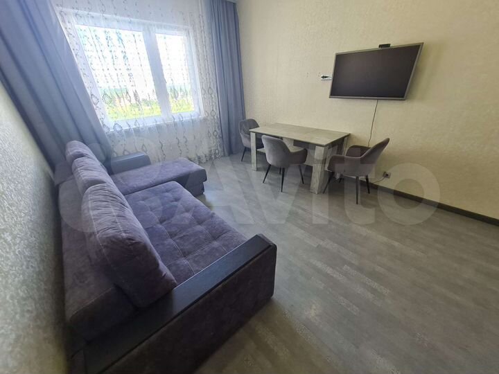 2-к. квартира, 90 м², 12/17 эт.
