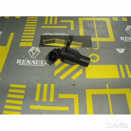 Датчик коленвала Рено Дастер 2.0