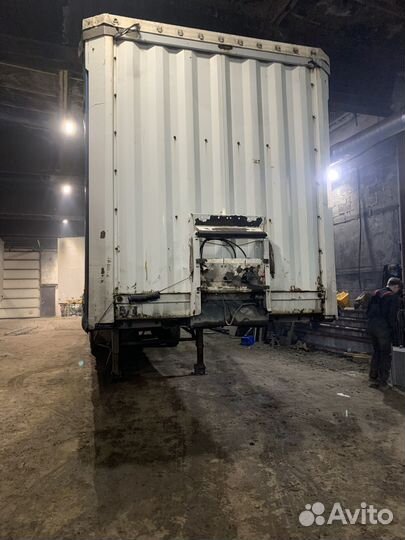 Полуприцеп шторный Krone SD, 2010