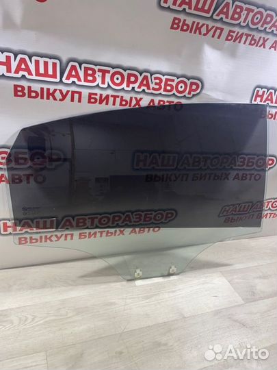 Стекло двери заднее правое Kia Rio 3 седан 2013
