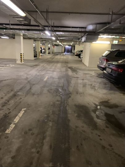 Машиноместо, 18 м²