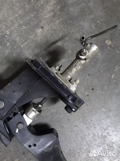 Главный цилиндр сцепления Chevrolet Lacetti